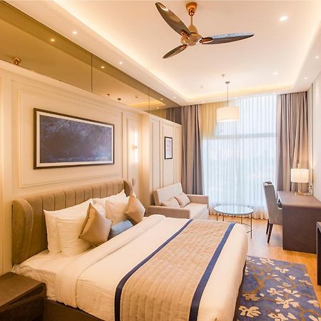 The Cove Wing Hotel Panchkula Ngoại thất bức ảnh