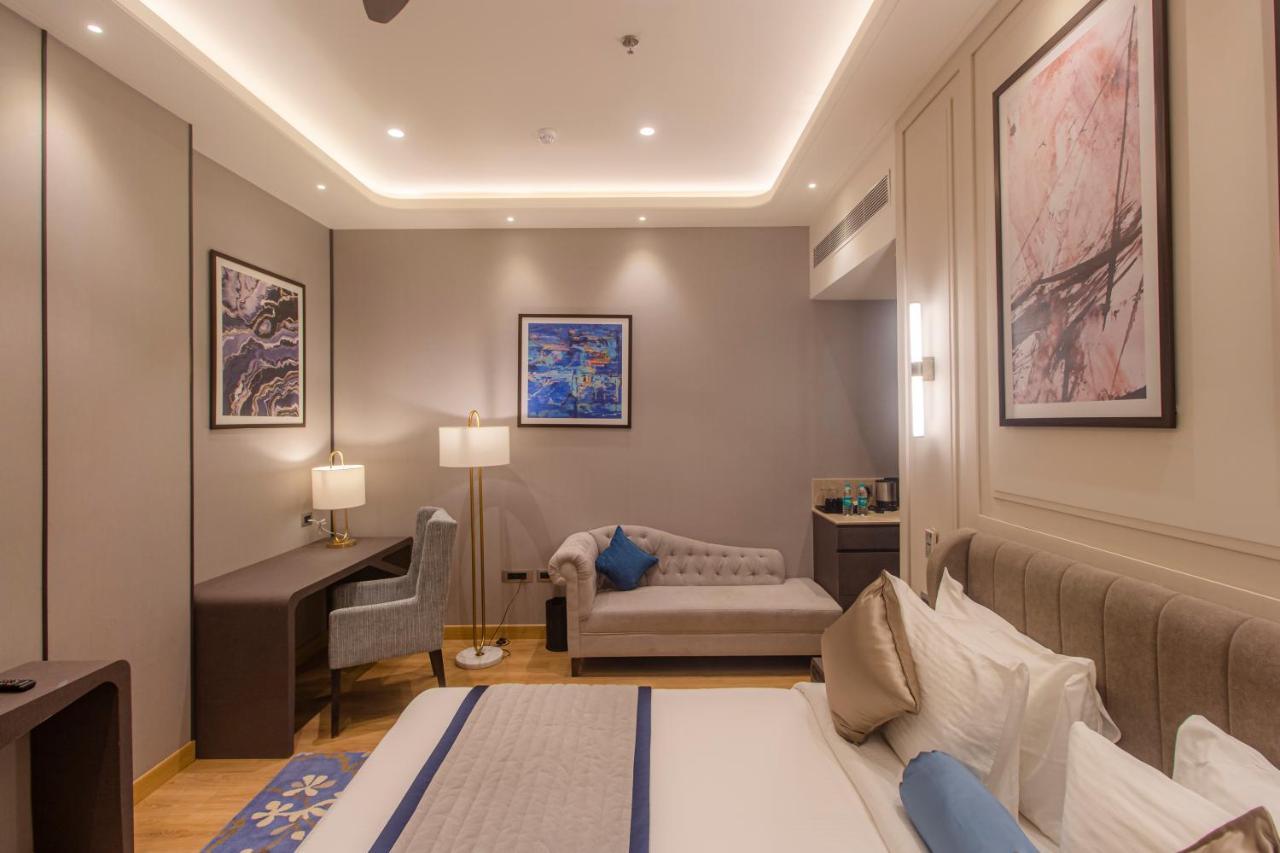 The Cove Wing Hotel Panchkula Ngoại thất bức ảnh
