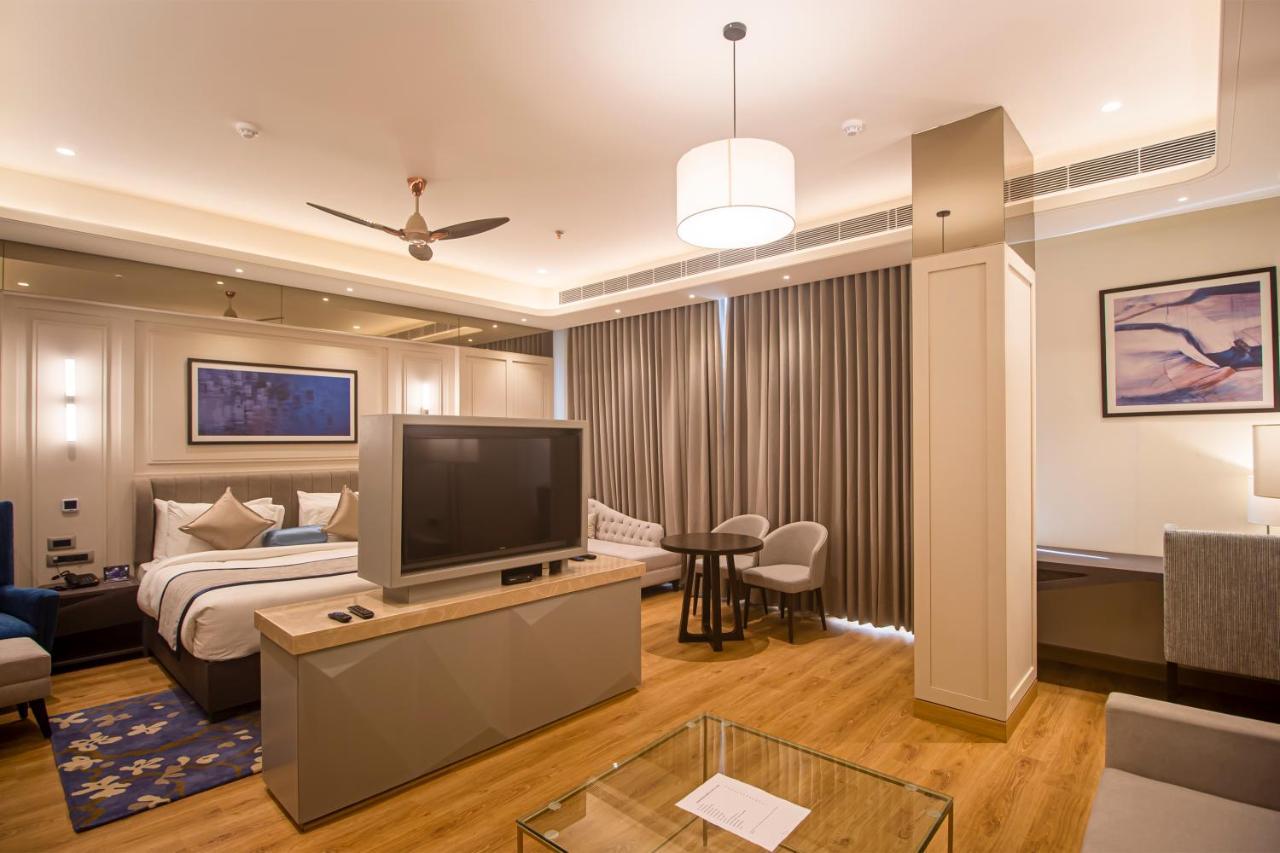 The Cove Wing Hotel Panchkula Ngoại thất bức ảnh