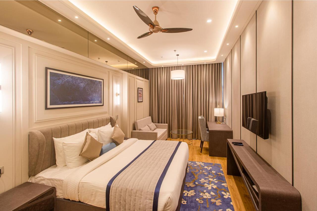 The Cove Wing Hotel Panchkula Ngoại thất bức ảnh