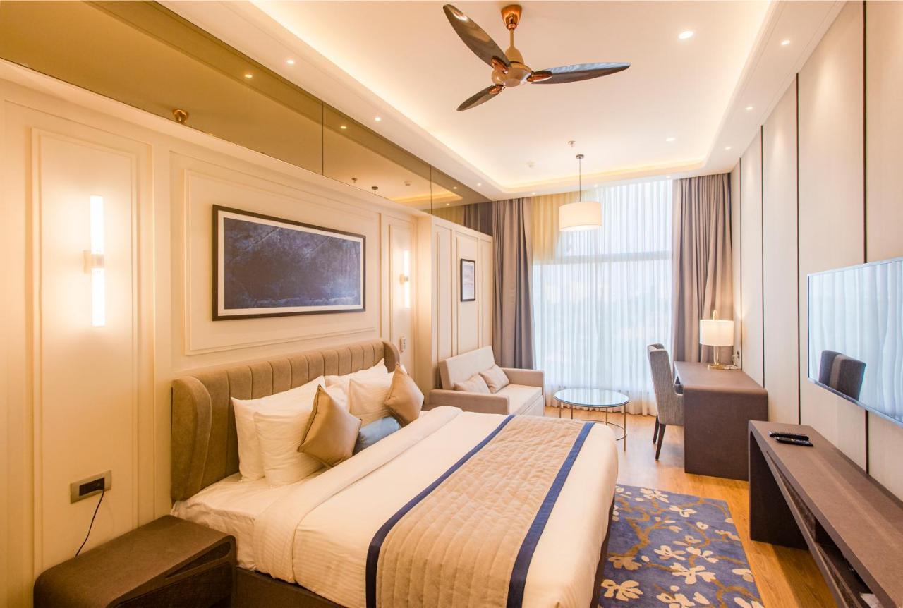 The Cove Wing Hotel Panchkula Ngoại thất bức ảnh