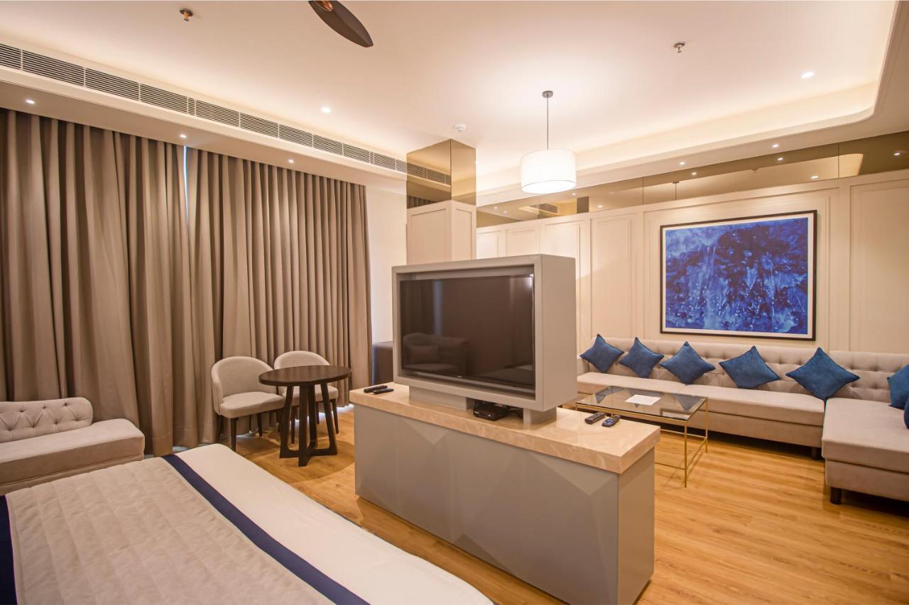 The Cove Wing Hotel Panchkula Ngoại thất bức ảnh