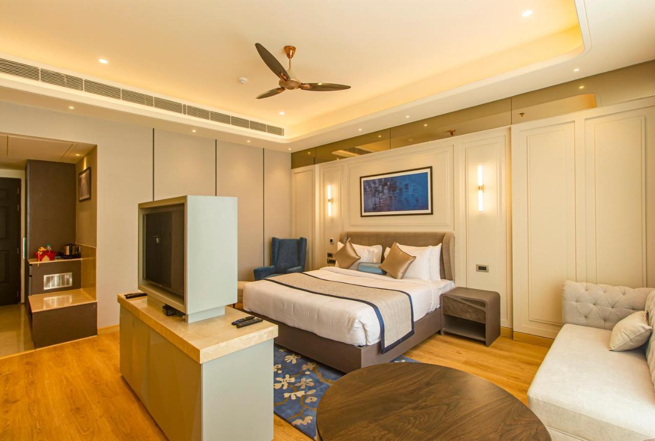 The Cove Wing Hotel Panchkula Ngoại thất bức ảnh